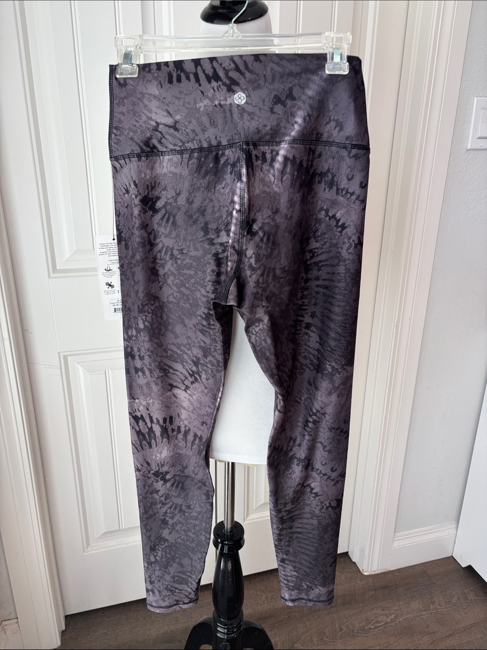 NWT Scorpio Sol Women's High-Waist Tie-Dye Leggings - Charcoal - Picture 2 of 7